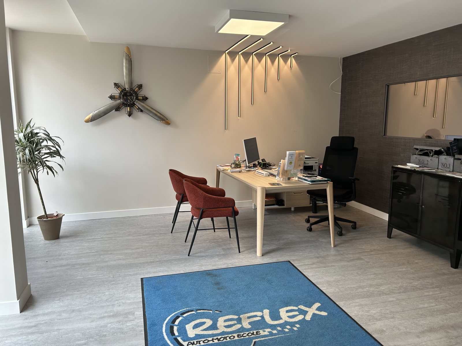 Le bureau d’accueil de l’agence de La Ferté-Macé